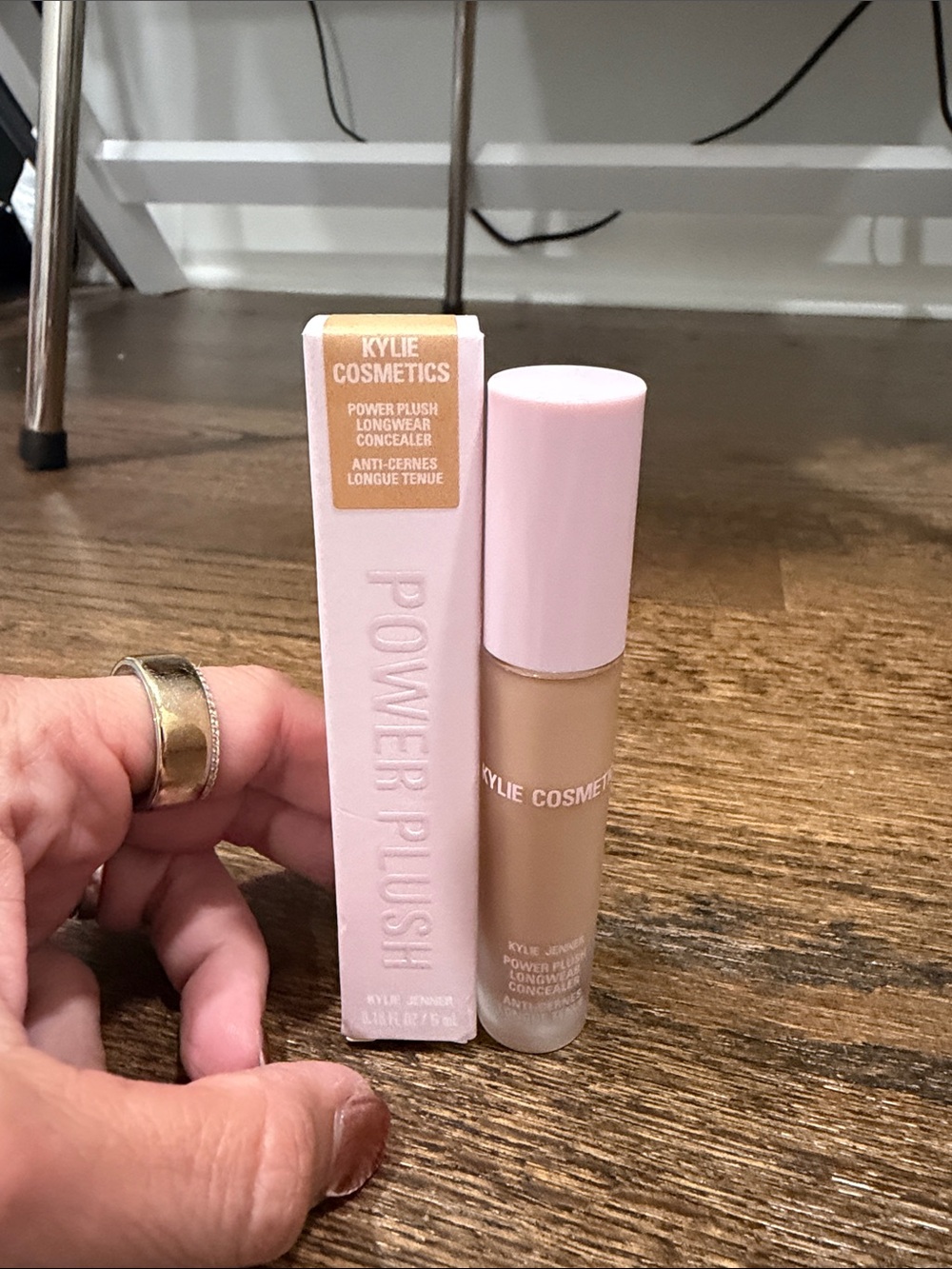 Kylie Cosmetics Power Plush Longwear Concealer - 4WN